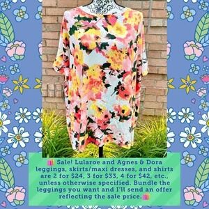 NWT Agnes & Dora Floral Print Boxy T, size M/L